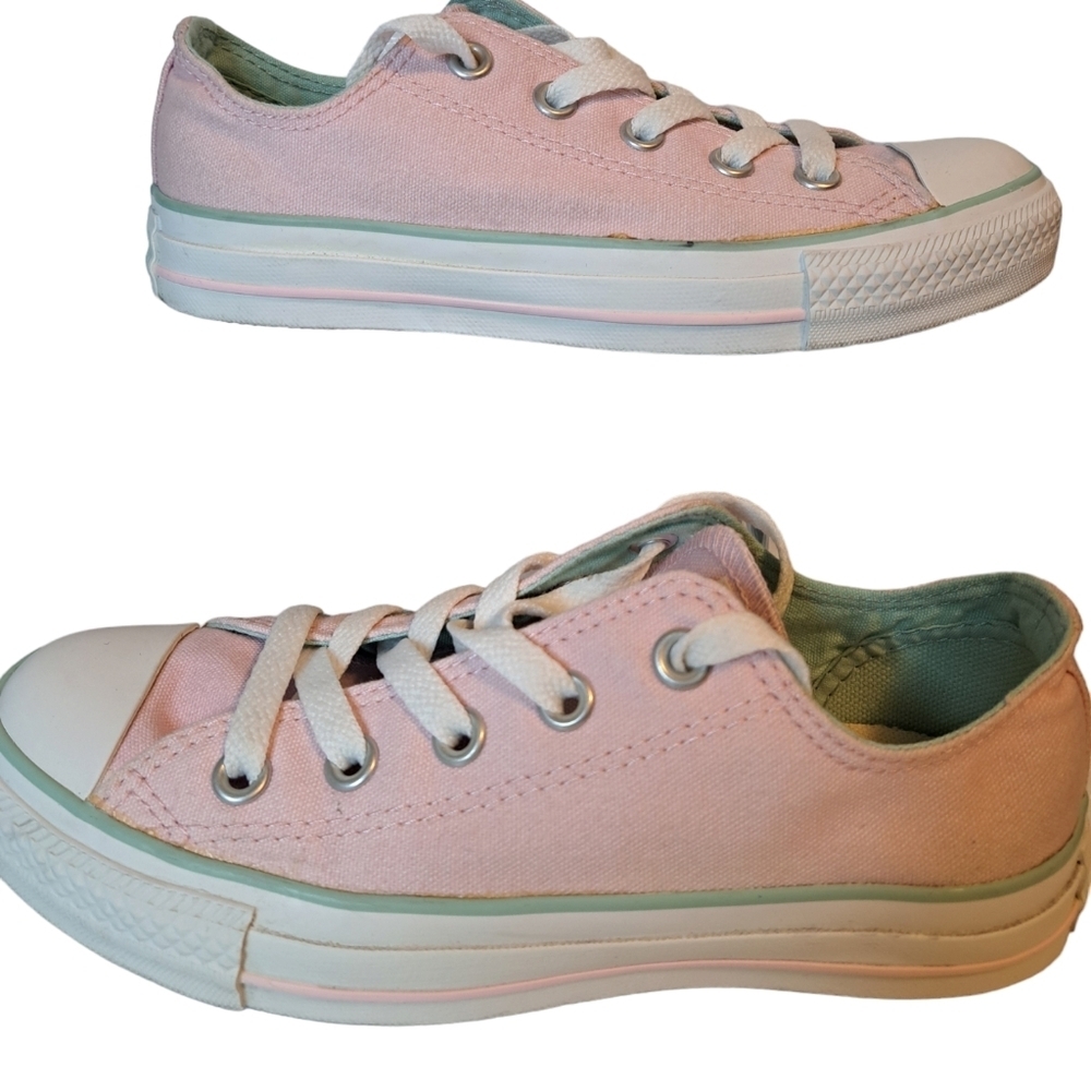Converse Light Pink Classic Womens Chuck Taylor All Star Shoes